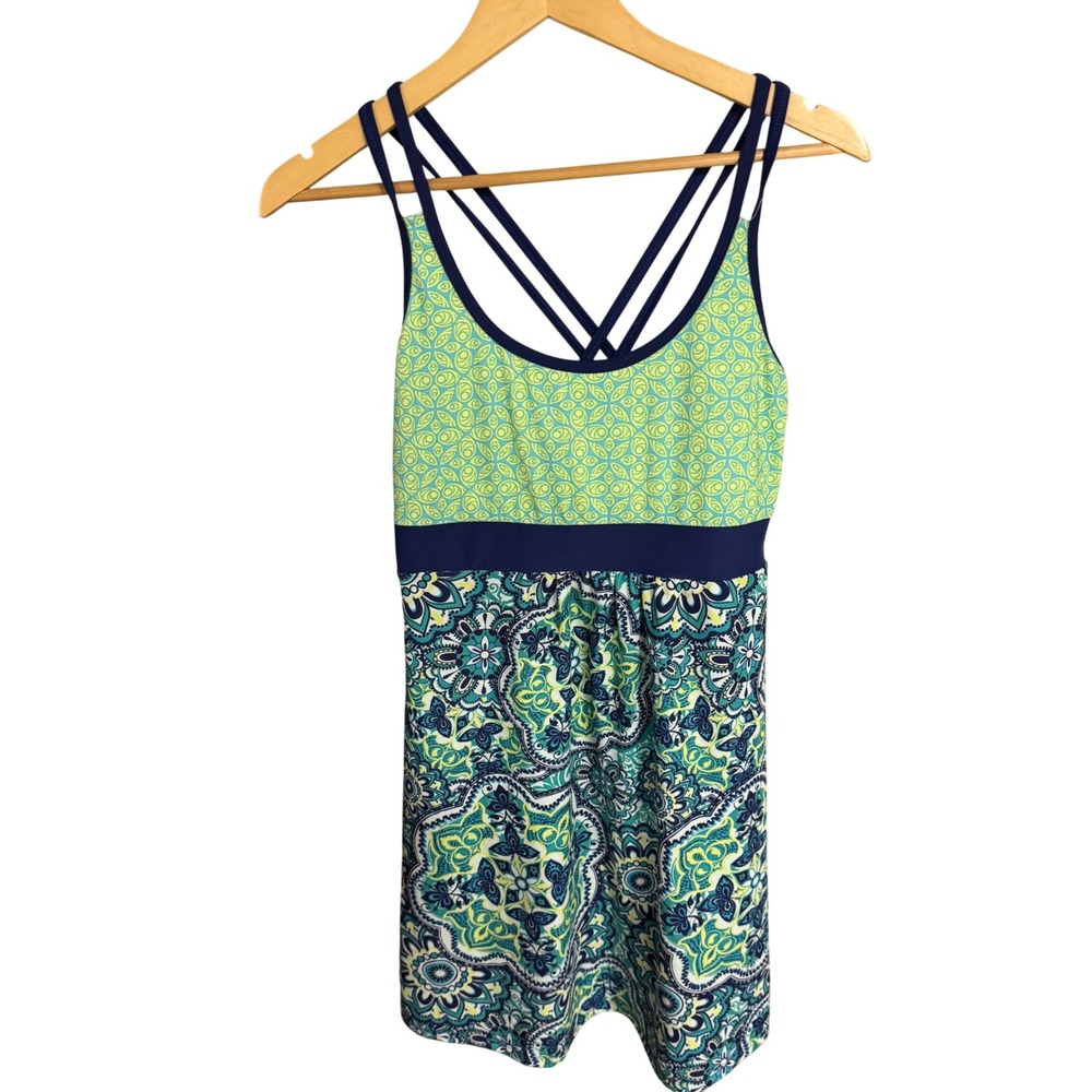 Tehama Womens Medium Paisley Strappy Back Active Tank Top Built-in Bra Green